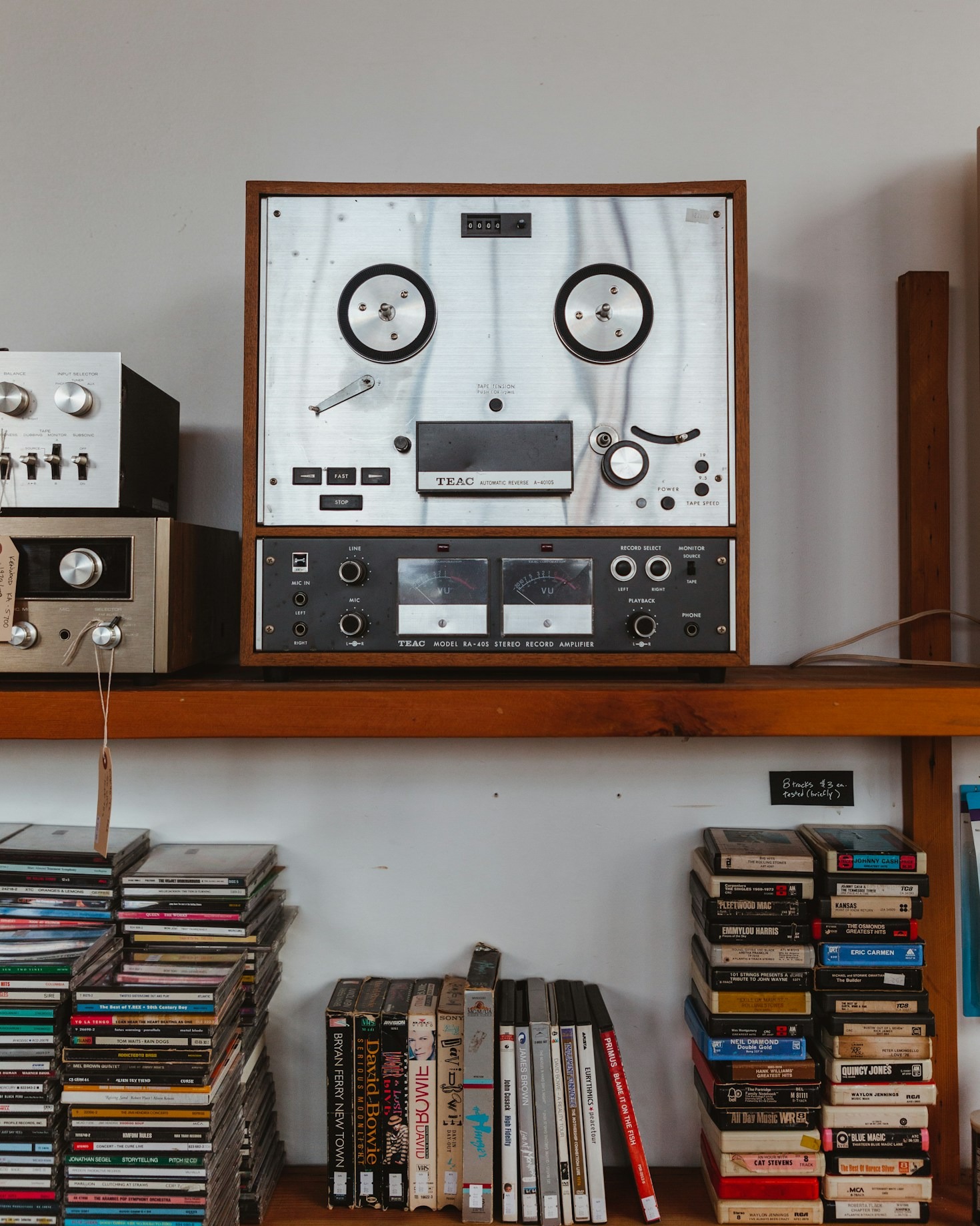 Guida all’ascolto del Mellotron: lo strumento che ha definito un’epoca